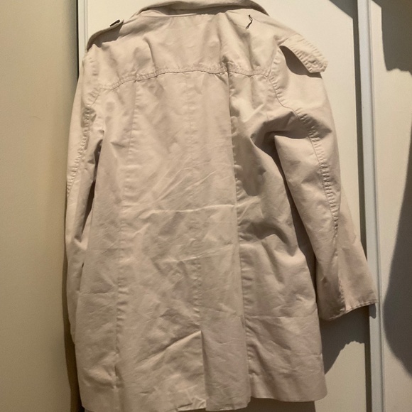 Women’s Fall Jacket - Picture 2 of 3